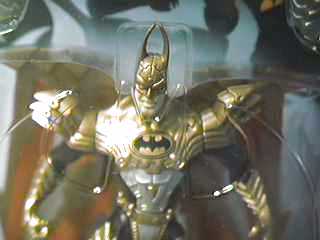 spline cape batman